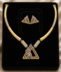 Elegant gold-tone necklace